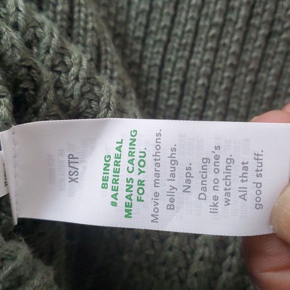 Aerie green cable knit vneck pullover sweater size XS - Picture 16 of 16